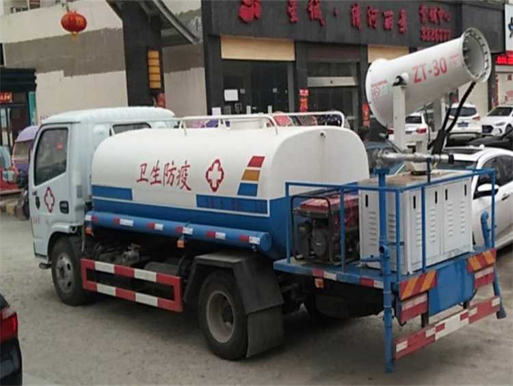隨州衛(wèi)生防疫部門購置鄭通30米車載式霧炮機(jī)用于消殺工作