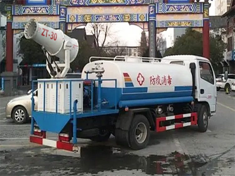 隨州衛(wèi)生防疫部門購置鄭通30米車載式霧炮機(jī)用于消殺工作